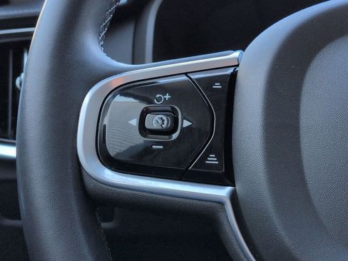 Used 2023 Volvo V90 B6 Cross Country Ultimate w/ Climate Package image 16