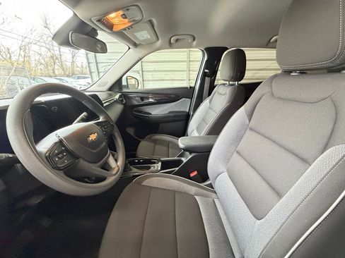 Used 2025 Chevrolet TrailBlazer LT image 24