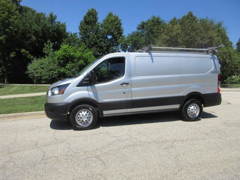 Used 2021 Ford Transit 250 Low Roof AWD image 4