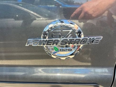 Used 2015 Ford F250 Lariat w/ Lariat Ultimate Package AWD/4WD image 7