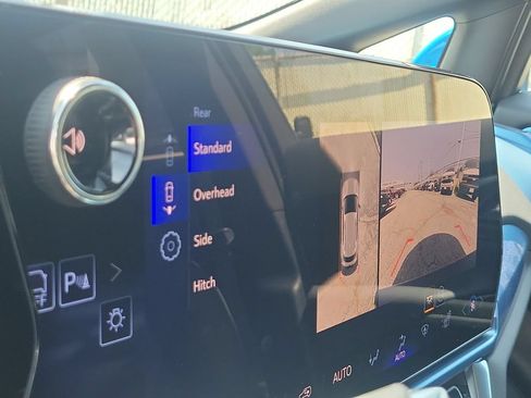 Certified 2024 Chevrolet Equinox EV LT FWD image 28