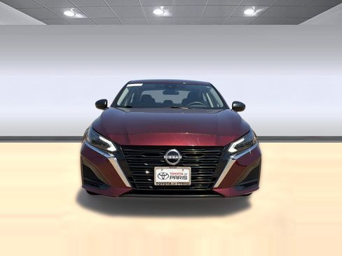 Used 2025 Nissan Altima 2.5 SV FWD image 6