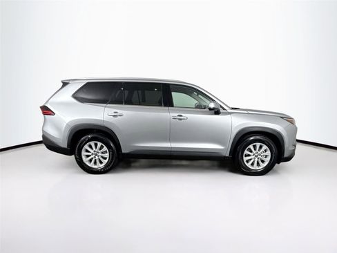 Certified 2025 Toyota Grand Highlander XLE image 11