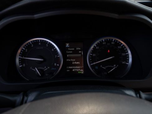 Used 2019 Toyota Highlander XLE image 29