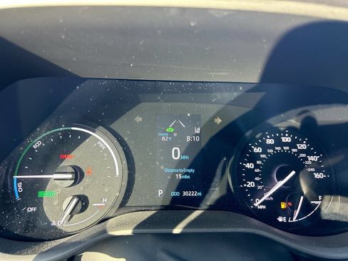 Used 2024 Toyota Sienna XLE FWD image 21
