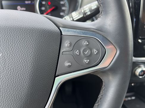 Used 2023 Chevrolet Traverse LT AWD/4WD image 22