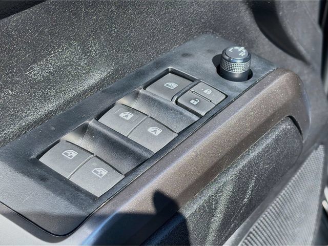 Used 2023 Toyota Tacoma SR5 AWD/4WD image 17