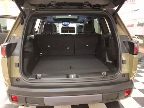 New 2026 Jeep Cherokee Overland AWD/4WD image 7