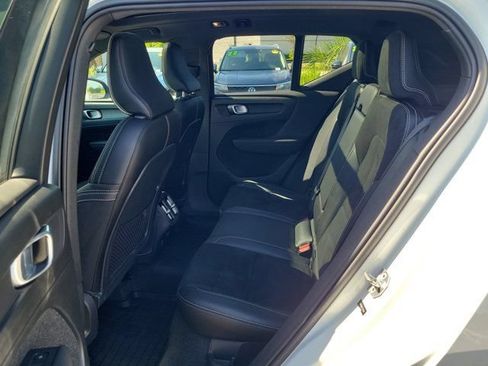 Used 2020 Volvo XC40 T5 R-Design AWD/4WD image 15