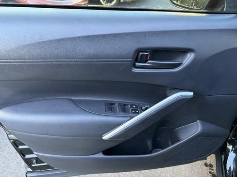 Certified 2024 Toyota Corolla Cross LE FWD image 7