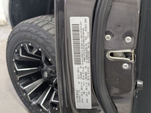 Used 2017 RAM 2500 Laramie AWD/4WD image 26