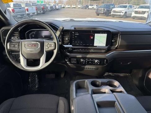 Used 2024 GMC Sierra 3500 SLE image 15