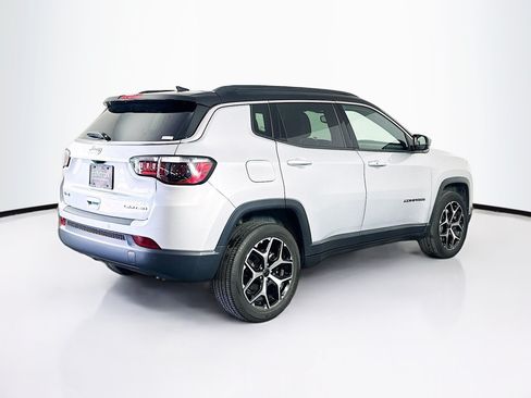 Used 2025 Jeep Compass Limited AWD/4WD image 9