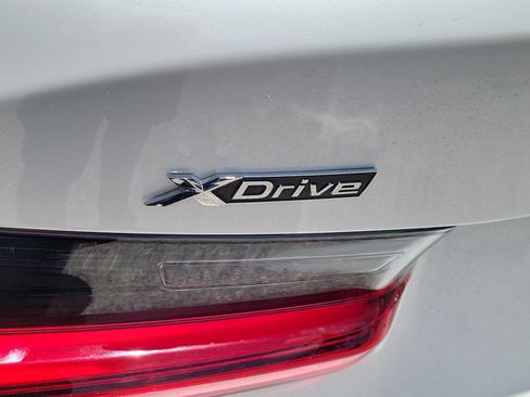Used 2026 BMW 330i xDrive Sedan w/ M Sport Package AWD/4WD image 9