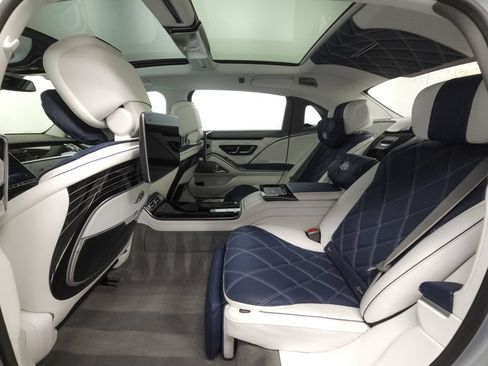 Used 2024 Mercedes-Benz Maybach S 680 4MATIC image 31