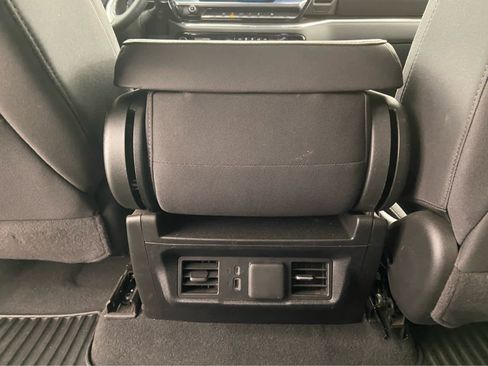 Used 2025 Chevrolet Silverado 1500 LT AWD/4WD image 17