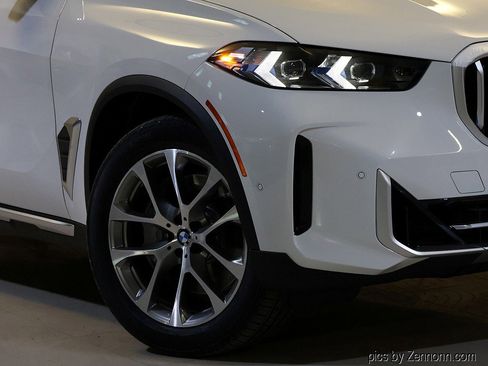 New 2026 BMW X5 xDrive50e w/ Climate Comfort Package image 3