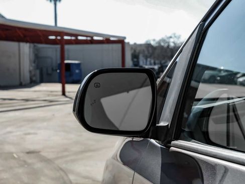 Used 2018 Toyota Sienna XLE image 44