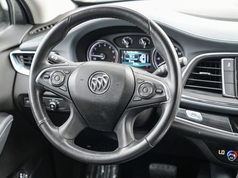 Used 2018 Buick Enclave Essence image 14