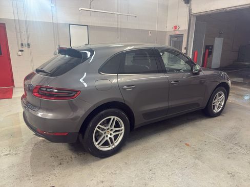 Used 2017 Porsche Macan image 7
