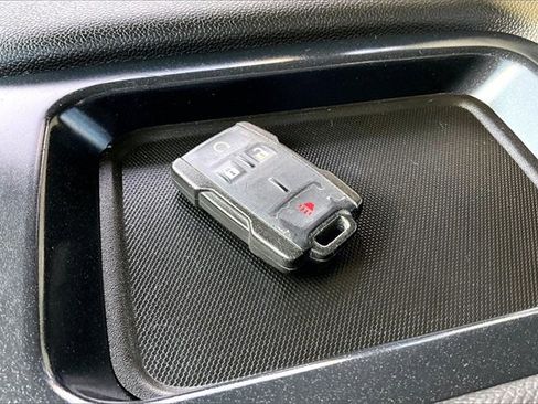 Used 2018 Chevrolet Silverado 1500 LT w/ All Star Edition image 34