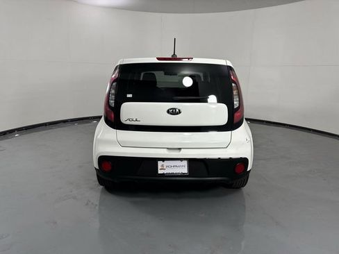 Used 2018 Kia Soul image 31
