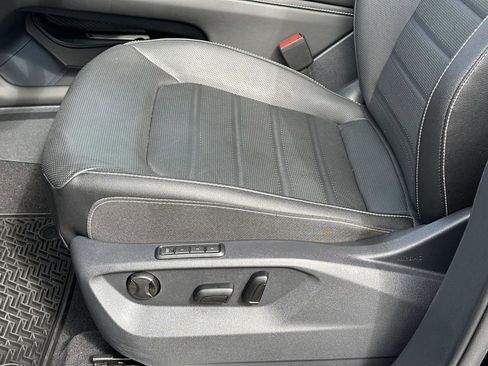 Used 2025 Volkswagen Atlas SEL image 19