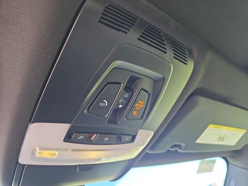 Used 2018 BMW X5 xDrive40e image 23