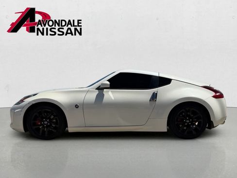 Certified 2019 Nissan 370Z Coupe RWD image 3