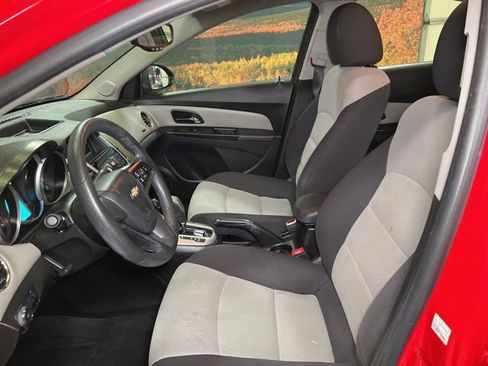 Used 2014 Chevrolet Cruze LS image 18