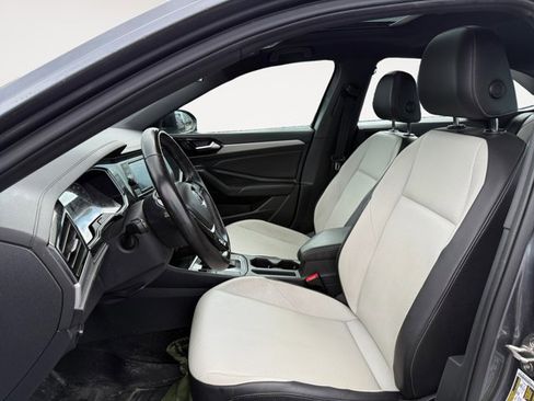 Used 2019 Volkswagen Jetta R-Line FWD image 12