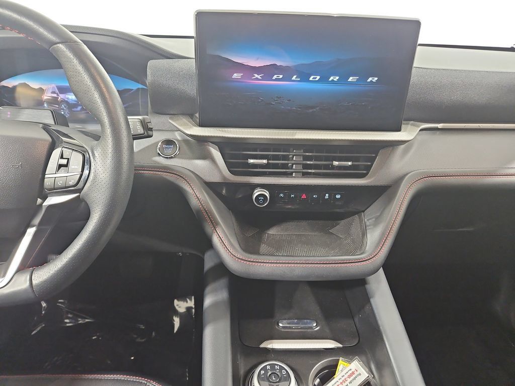 Used 2025 Ford Explorer ST-Line w/ ST-Line Street Pack AWD/4WD image 18