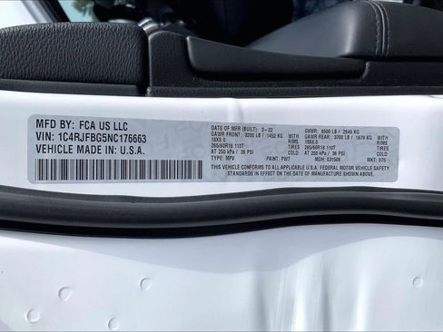 Used 2022 Jeep Grand Cherokee Limited image 30