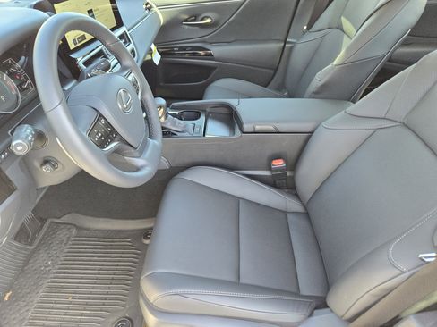 New 2025 Lexus ES 350 w/ Premium Package image 9