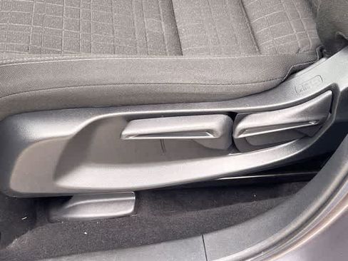 Used 2025 Honda HR-V LX image 31
