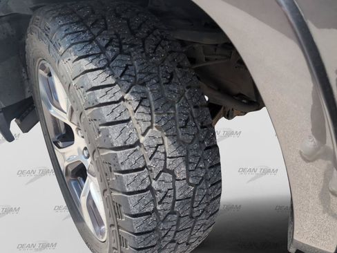 Used 2019 RAM 1500 Laramie AWD/4WD image 30