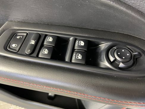 Used 2018 Jeep Compass Trailhawk w/ Navigation Group image 21