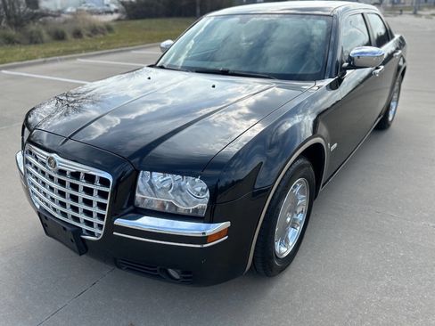Used 2007 Chrysler 300 Touring image 2