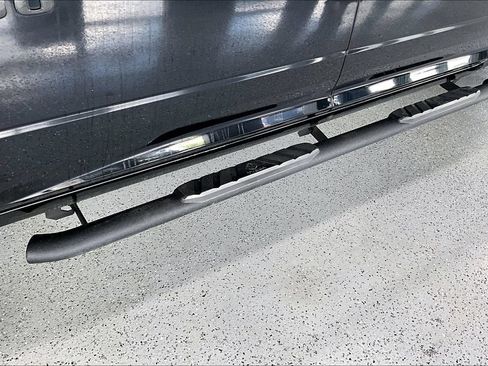 Used 2019 RAM 1500 Classic SLT AWD/4WD image 34