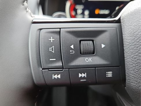 New 2026 Nissan Pathfinder SL image 20