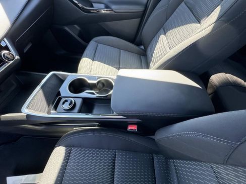 Used 2026 Chevrolet Equinox LT image 24