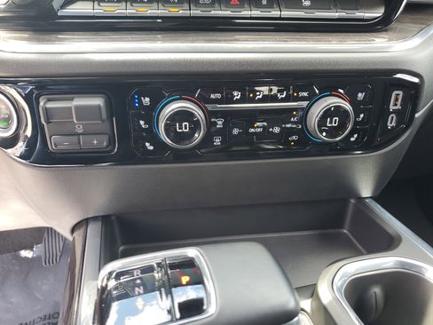 Used 2024 Chevrolet Silverado 1500 LTZ image 25