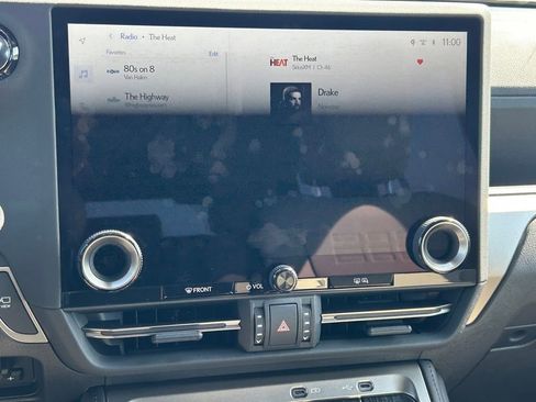 Used 2025 Lexus GX 550 image 21