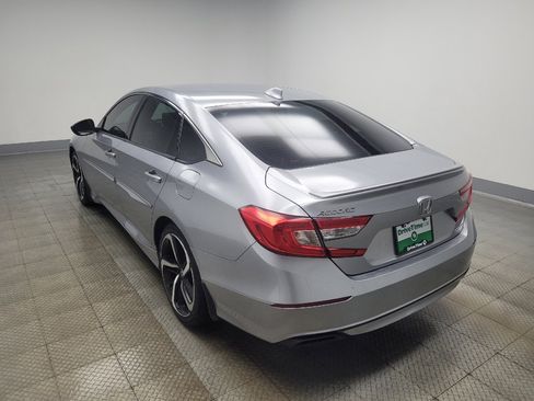 Used 2018 Honda Accord Sport image 5