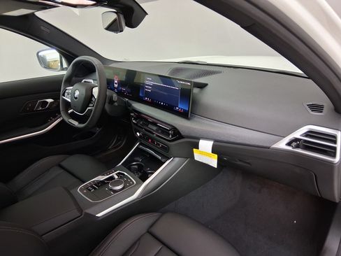 New 2026 BMW 330i xDrive Sedan w/ Convenience Package AWD/4WD image 28