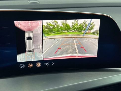 New 2026 Cadillac Vistiq Luxury w/ LPO, Floor Liner Package AWD/4WD image 25