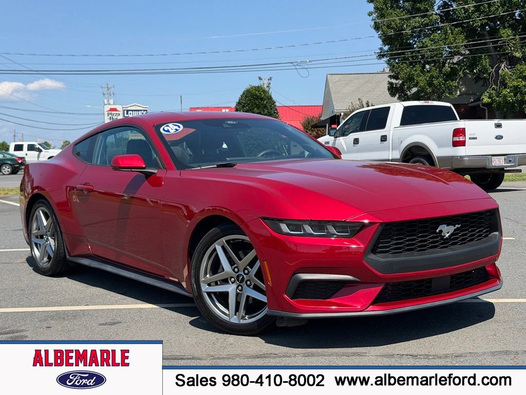Used 2024 Ford Mustang Coupe RWD image 1