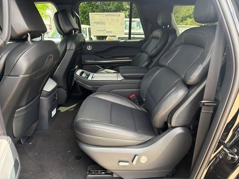 New 2026 Lincoln Navigator L Reserve AWD/4WD image 13