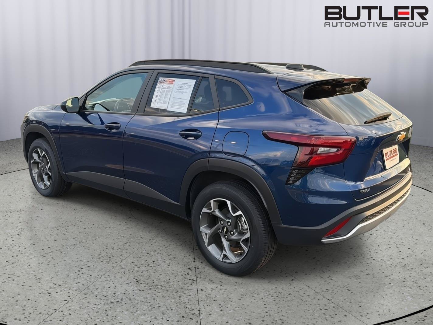 Used 2024 Chevrolet Trax LT FWD image 4
