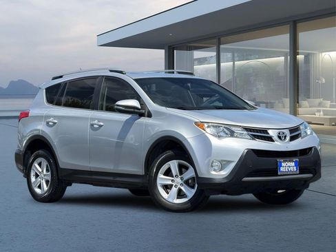 Used 2014 Toyota RAV4 XLE FWD image 2